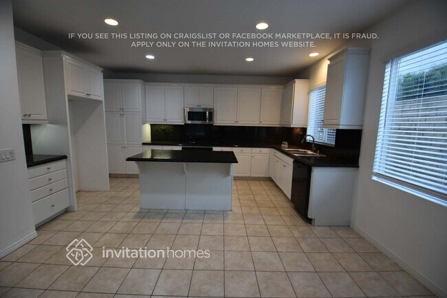 Building Photo - 21779 Redwood Canyon Pl