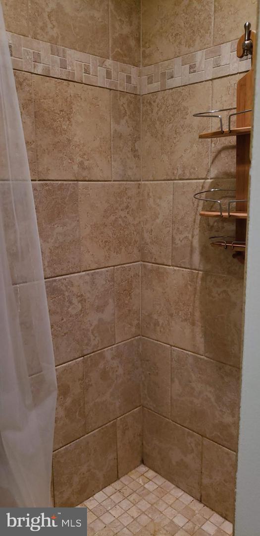 Foto del edificio - 735 Ivy League Ln