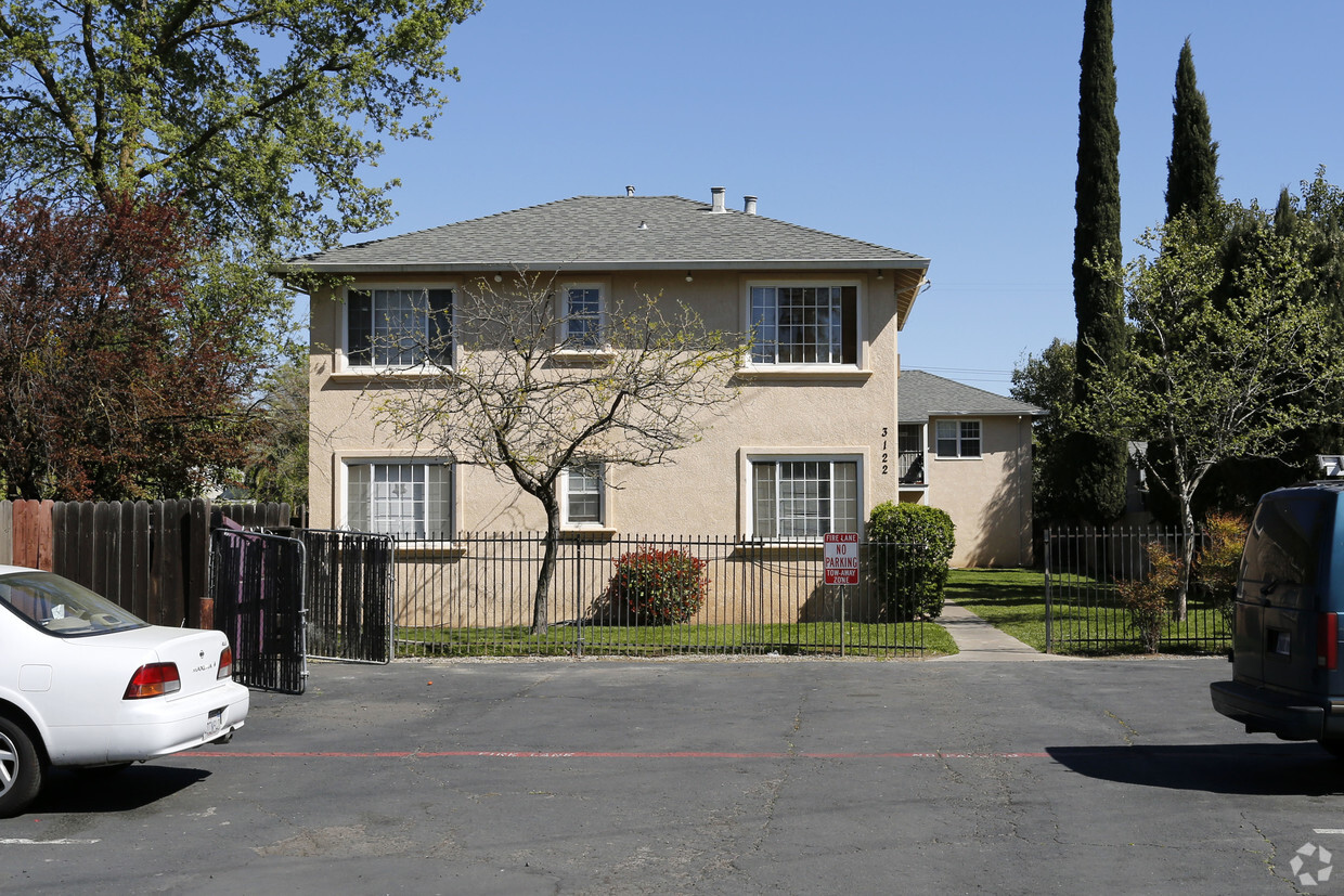 Building Photo - 3122 Callecita St