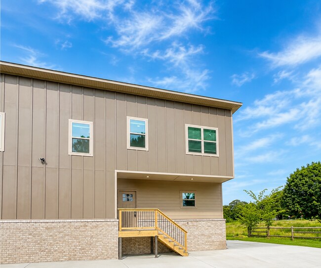 Foto del edificio - Michael Cole Townhomes