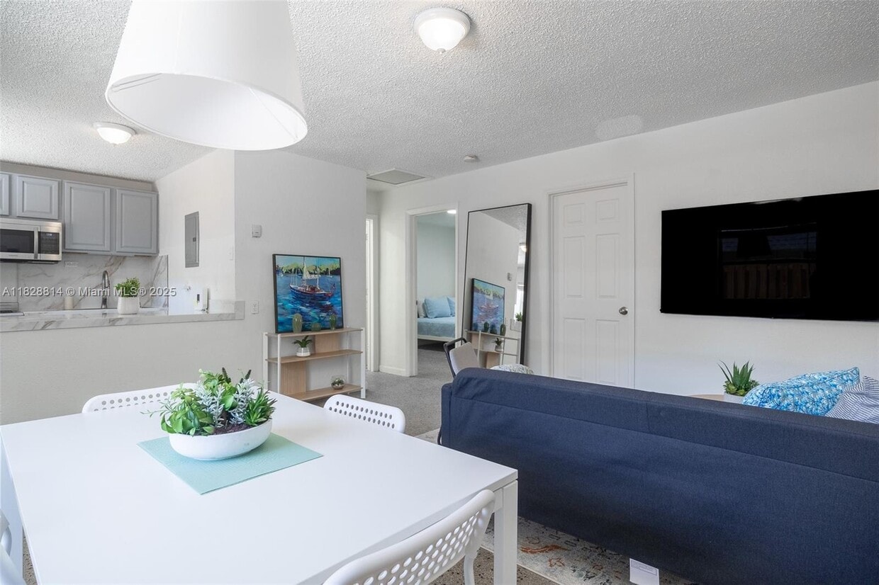 Photo - 605 SW 14th Terrace (Fort Lauderdale, FL)