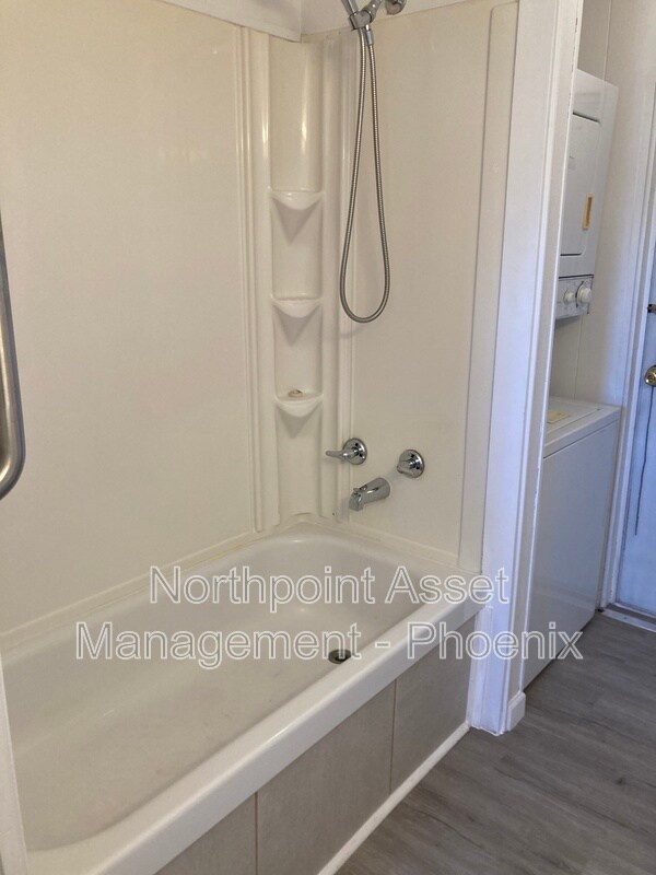Foto del edificio - 16005 N 32nd St