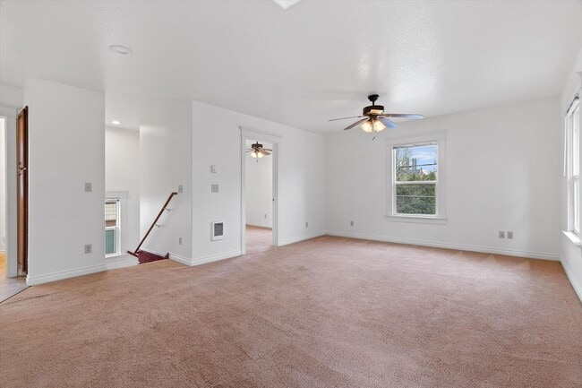 Building Photo - 1 Bedroom w/office space In Corbett/Lair H...