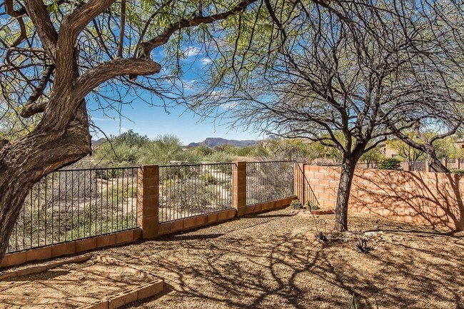 Foto del edificio - 8222 N Paseo del Rancho Escondido