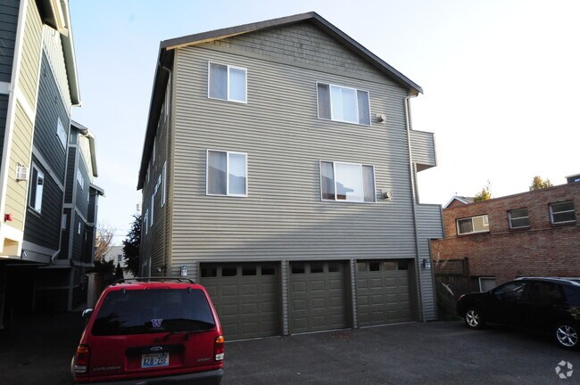Foto del edificio - 434 NE Maple Leaf Pl