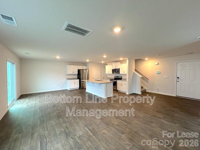 Foto del edificio - 1603 Blue Velvet Ln