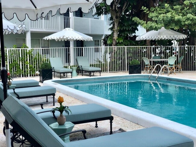 Building Photo - 2716 Vandiver Dr