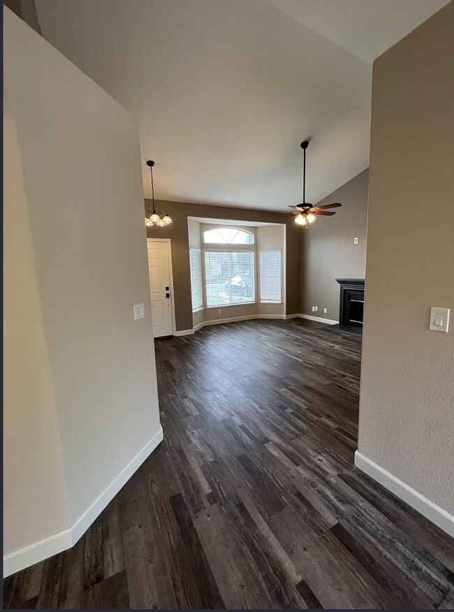 Building Photo - 1642 Prentiss Dr