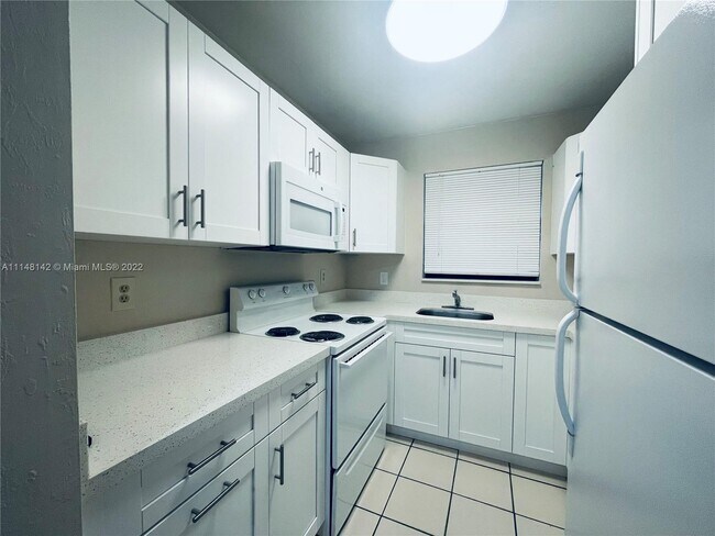 Building Photo - 1819 N 17th Ave