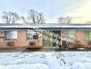 Building Photo - 901-931 W Brookwood Ct