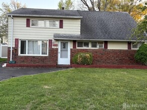 Building Photo - 1087 Woodruff St