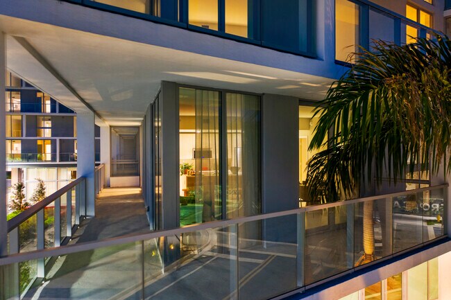 Foto del edificio - 1800 NW 136th Ave