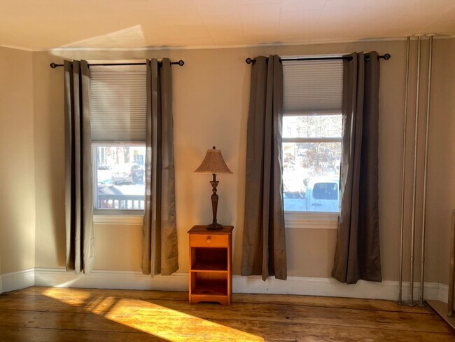 Foto del edificio - 46 Dummer St