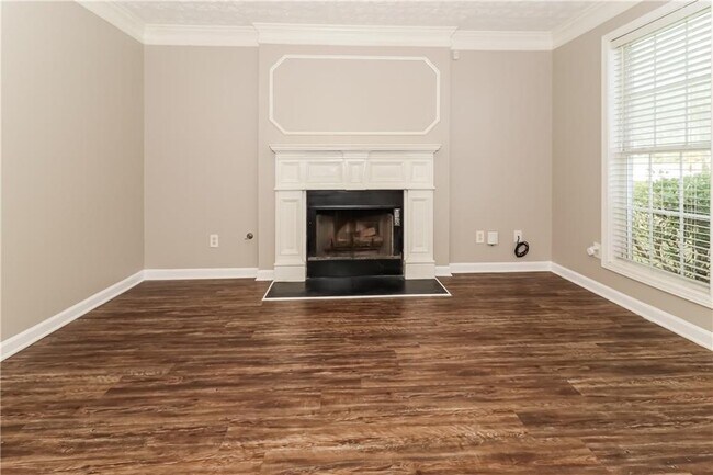 Foto del edificio - 3915 Riverside Pkwy
