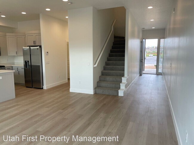 Foto del edificio - 3 br, 2.5 bath House - 2718 E Raintree St.