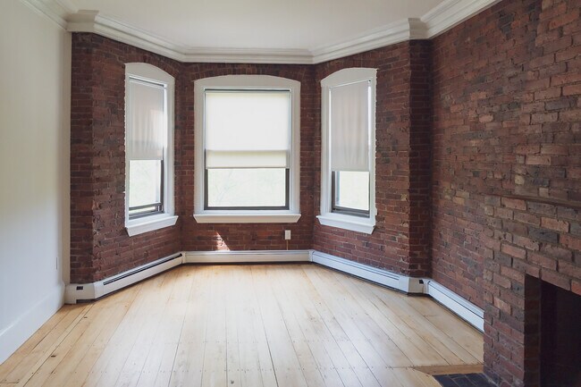 Building Photo - 41 Harvard St