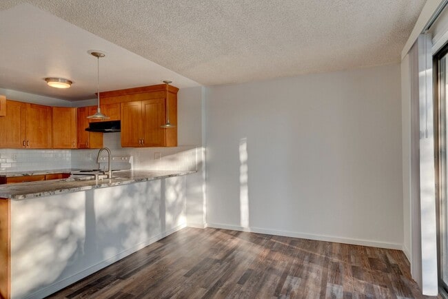 Foto del edificio - L730 Harrier