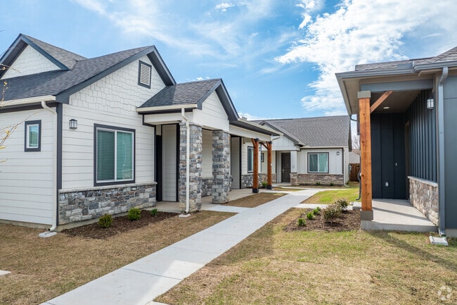 Building Photo - Avilla Boat Club