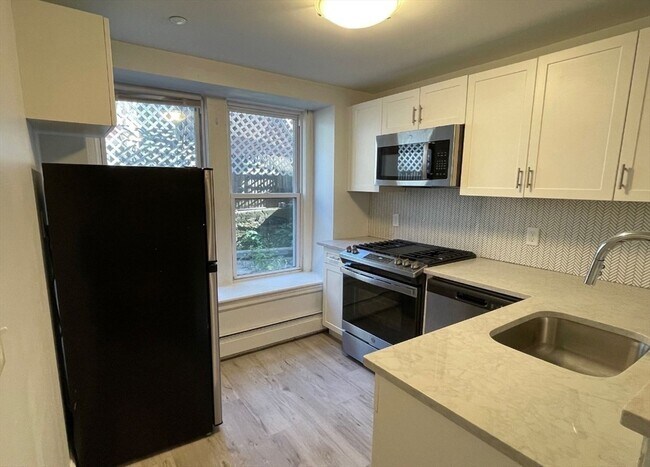 Foto del edificio - 233 Lafayette St