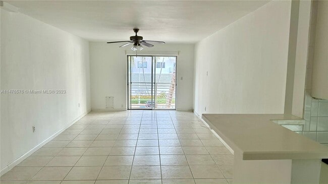 Building Photo - 1441 Lincoln Ct