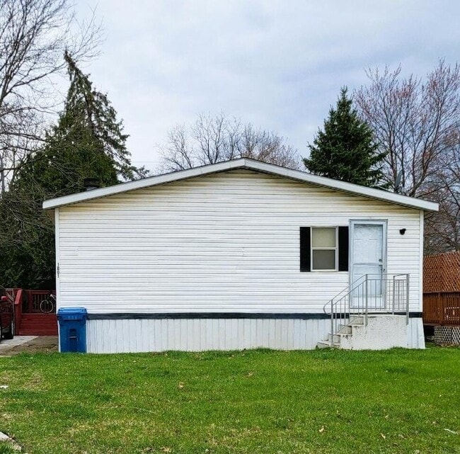 Building Photo - 1801 Davis