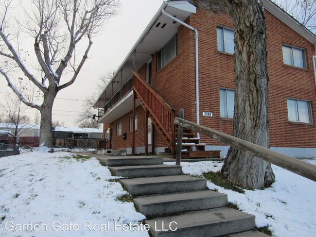 Building Photo - 2208 S Jefferson St
