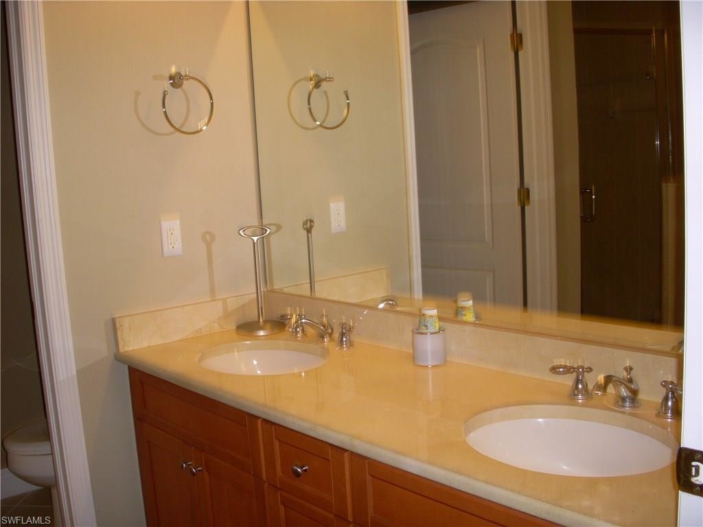 Foto del edificio - 11001 Gulf Reflections Drive