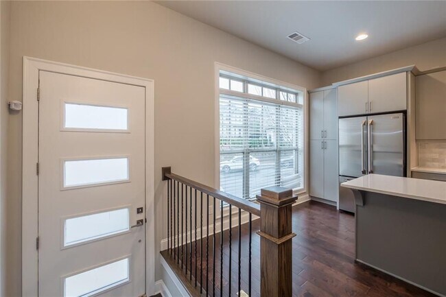 Foto del edificio - 4216 Deming Cir