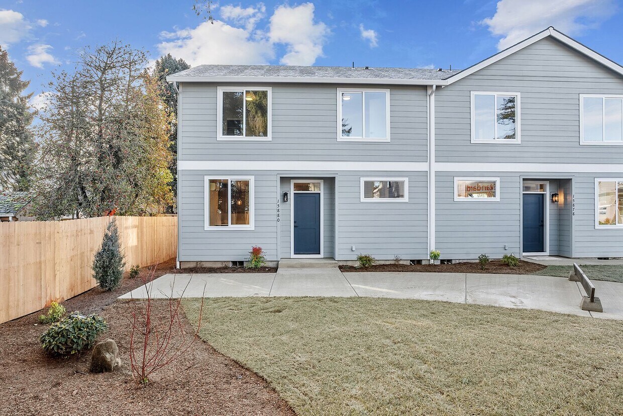 Foto principal - New Build 3 Bed, 1.5 Bath Rental Home in C...