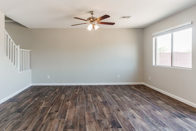 Building Photo - GET 1ST FULL MONTH’S RENT FREE - 1346 S 23...