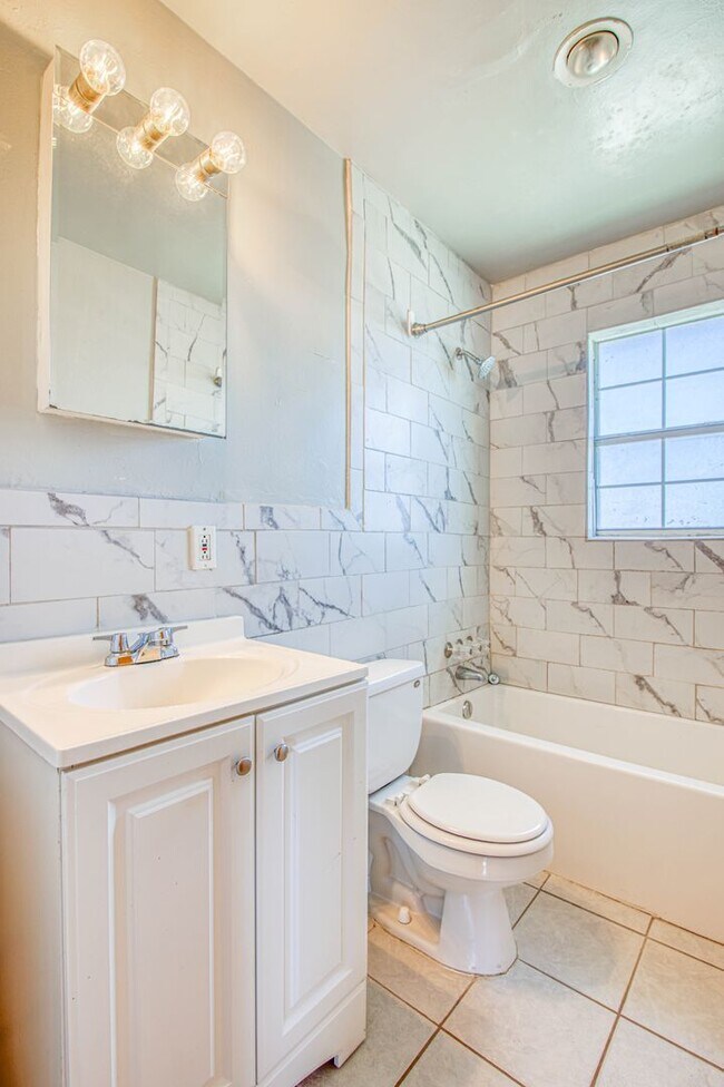 Foto del edificio - Beautiful 3 bed-1 bath house
