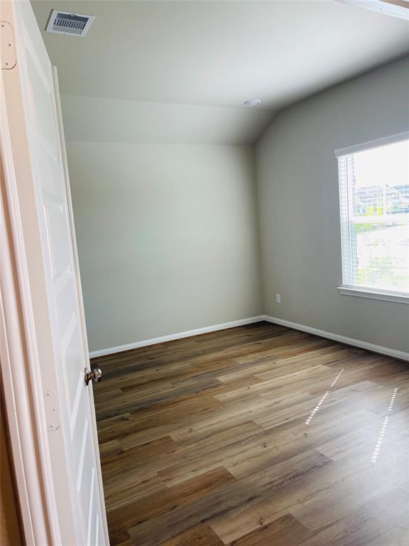 Building Photo - 1243 Oak Barrel