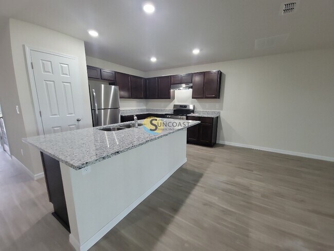 Building Photo - 36 Pine Haven Dr