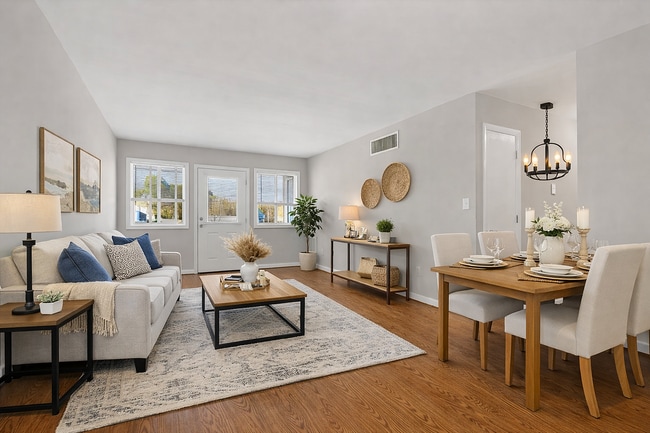 Building Photo - Christopher Crossing