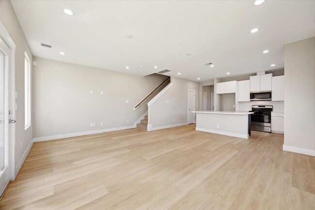 Foto del edificio - 8664 Easthaven Blvd