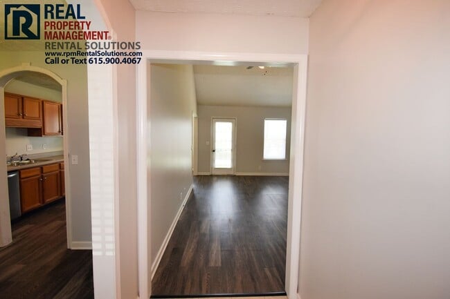 Building Photo - Fantastic 3 BR/2 BA single-story home in great Murfreesboro location!