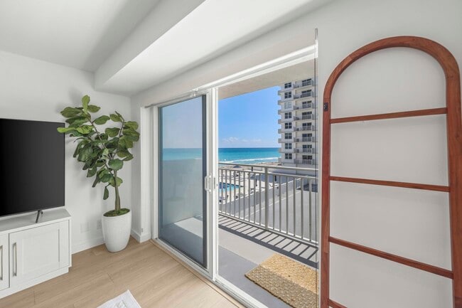 Building Photo - 4505 S Ocean Blvd