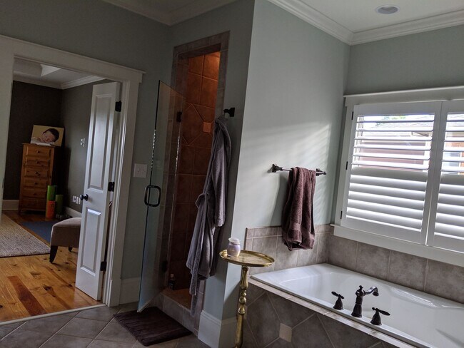 Building Photo - Gorgeous Home in the Beautiful Oak Grove Neighborhood!