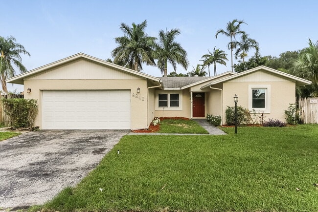 Building Photo - 9842 Spanish Isles Dr