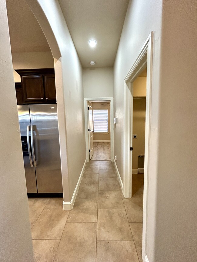 Foto del edificio - 2407 SW Edinburough Dr
