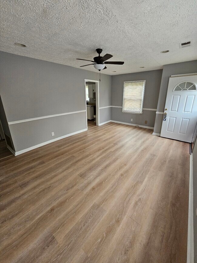 Foto del edificio - 3416 Penway Ave