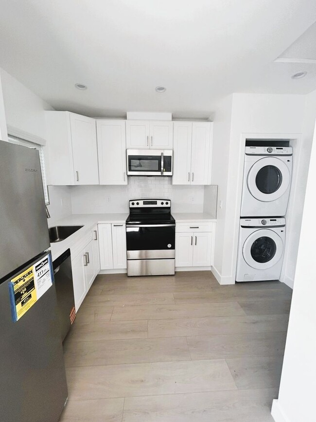 Foto del edificio - Eldora, 10313-10321 1/2