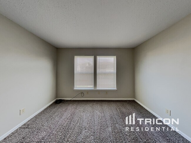 Foto del edificio - 6796 W Stansbury Blvd