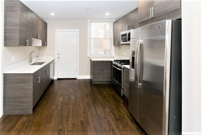 Foto del edificio - 1436 W Farragut Ave