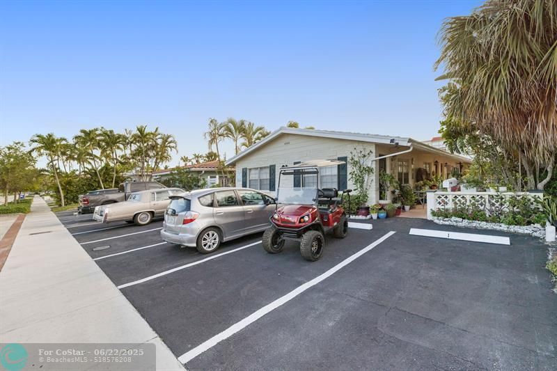 Foto principal - 4649 Bougainvilla Dr