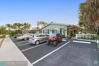 Building Photo - 4649 Bougainvilla Dr