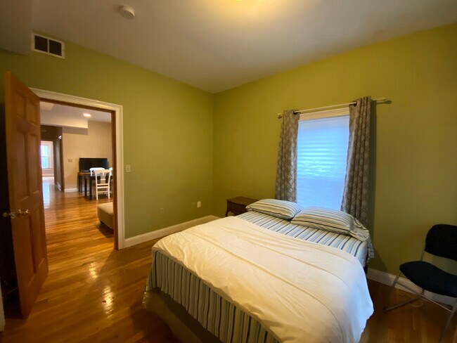 Foto del edificio - 1031 Tremont St