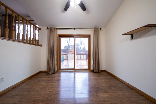 Foto del edificio - 8456 174th St W