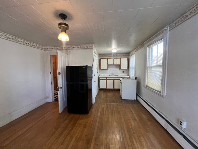 Building Photo - 74 Otis St