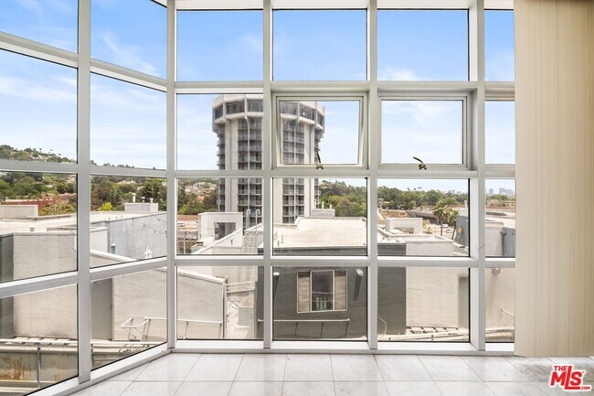 Foto del edificio - 171 N Church Ln